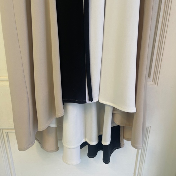 Women’s dress - Picture 3 of 3